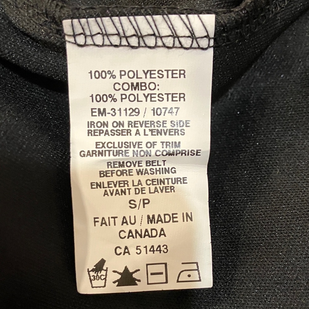 Enough About Me Montreal small wm’s Black / Red Floral midi or mini Dress - Picture 3 of 14